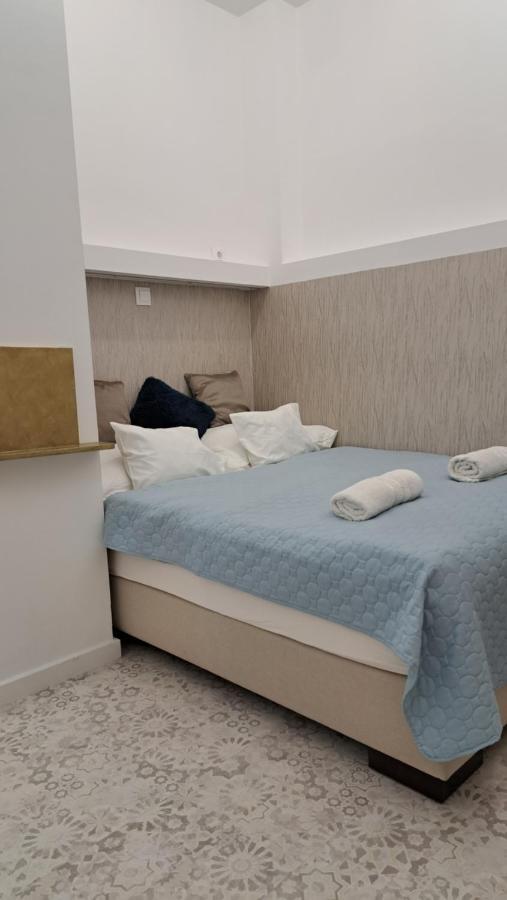 Eper Apartman Szegedin Exterior foto